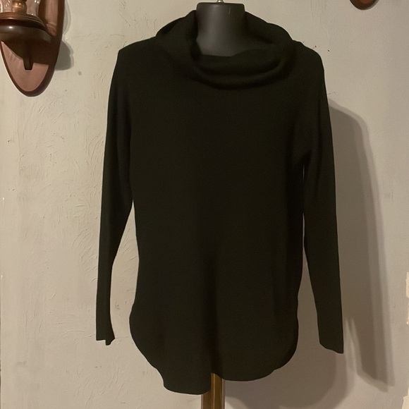 Medium Cyrus black long sleeve cowl neck knit sweater - Picture 2 of 16